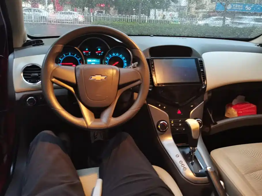 Chevrolet Cruze 2015 1.5L Classic SE AT фото 12