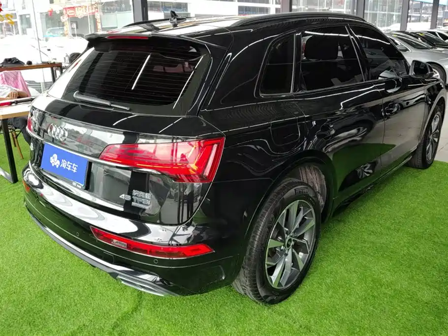Audi Q5L 2023 40T Ice & Snow Sport Edition фото 3