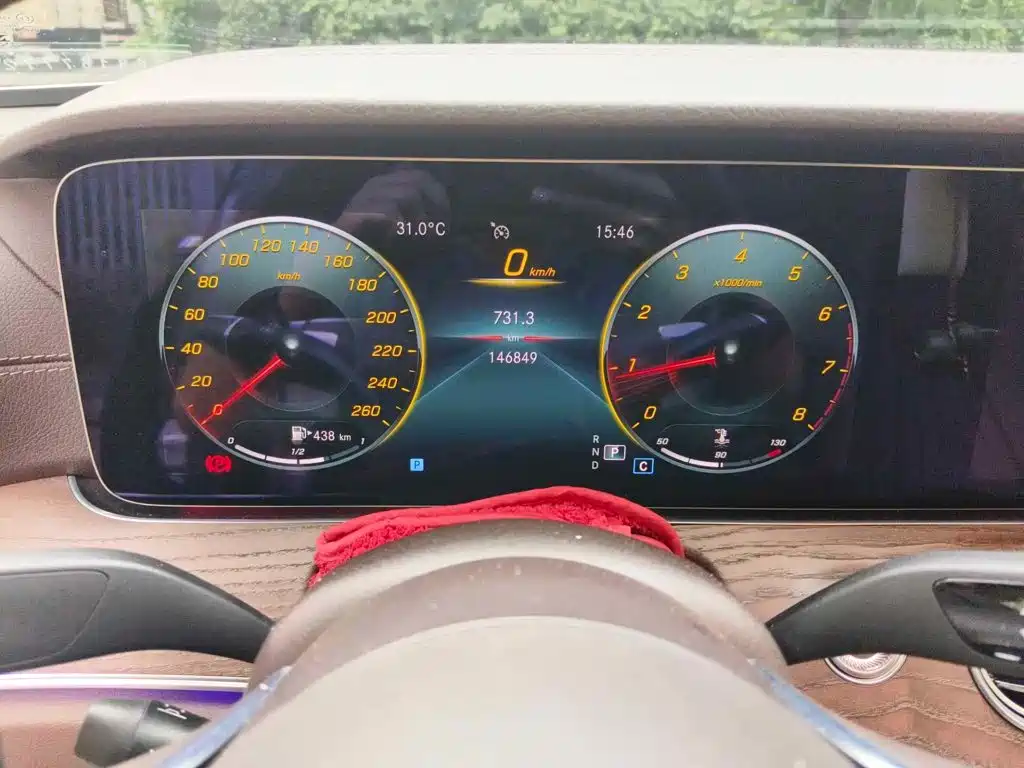 Mercedes-Benz E-Class, миниатюра 4