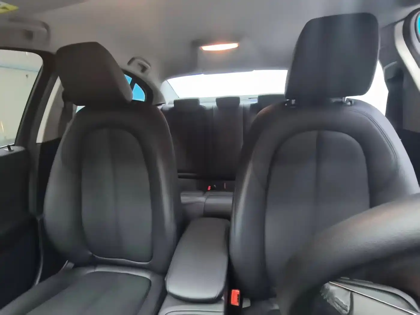 BMW 1 Series 2023 120i M Sport фото 10