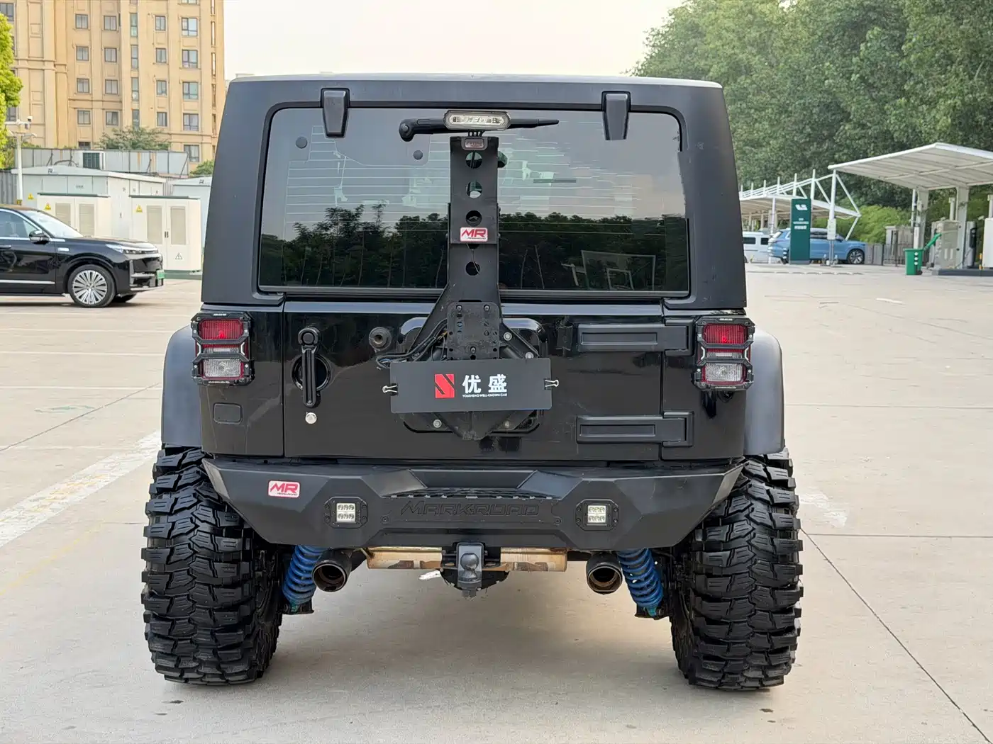 Фото 10 - Jeep Wrangler