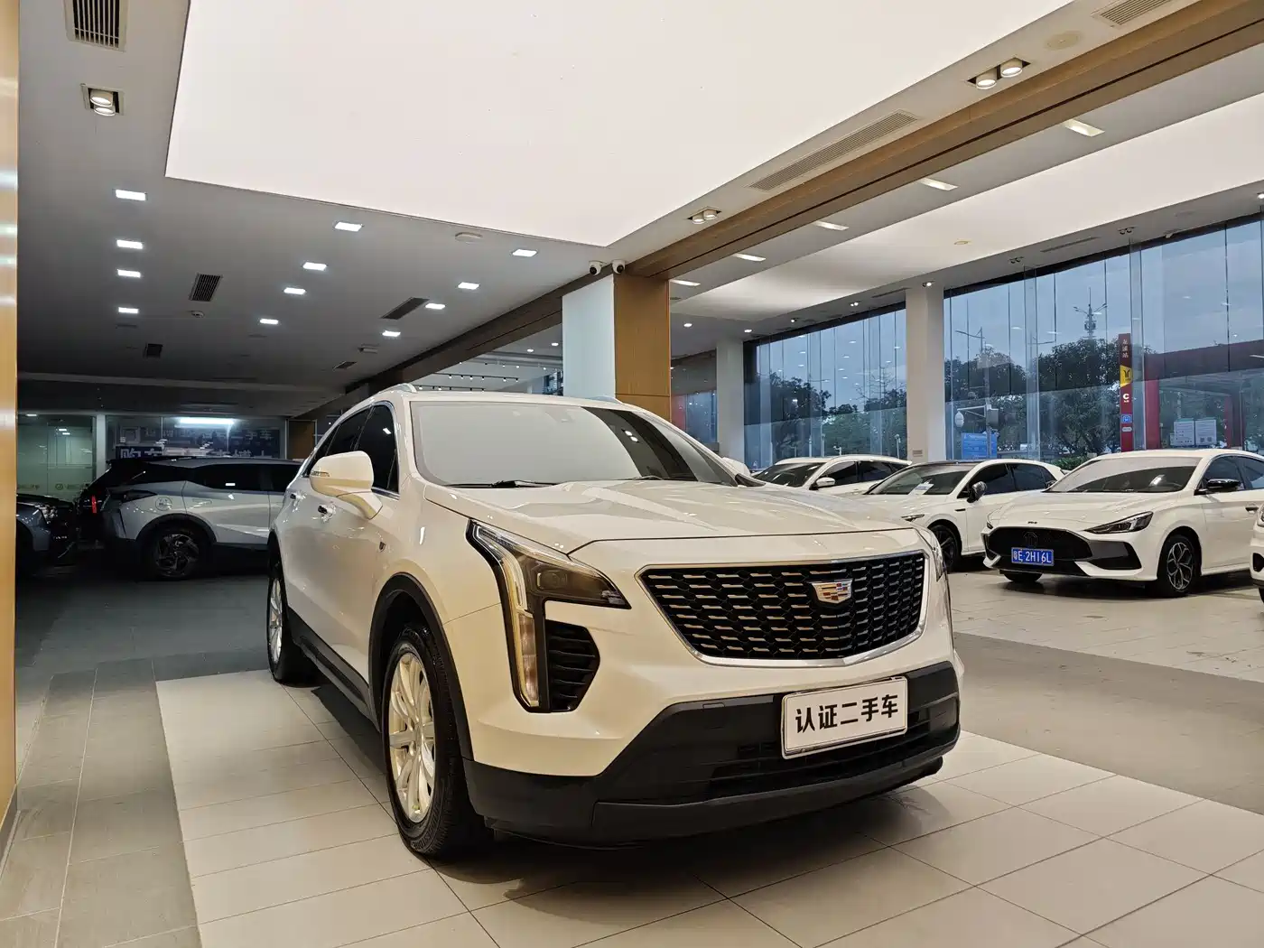 CADILLAC XT4