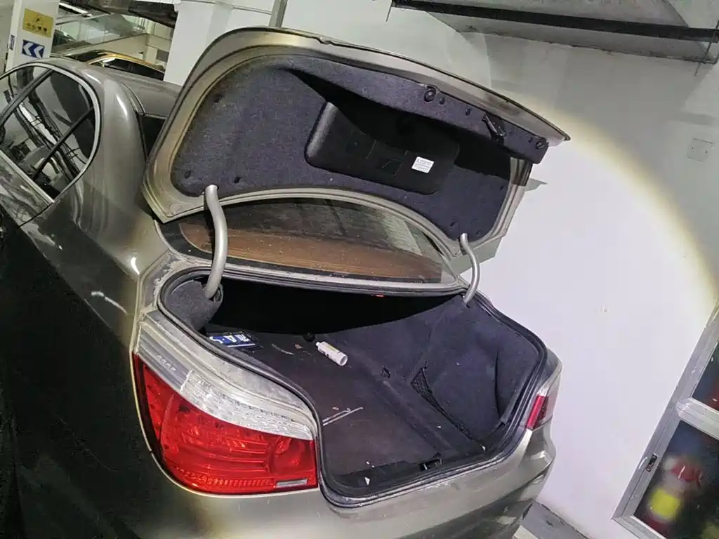 Photo 13 - BMW 5 Series
