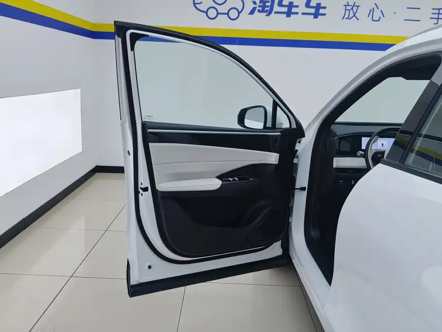 Фото 7 - Geely Galaxy Galaxy L7