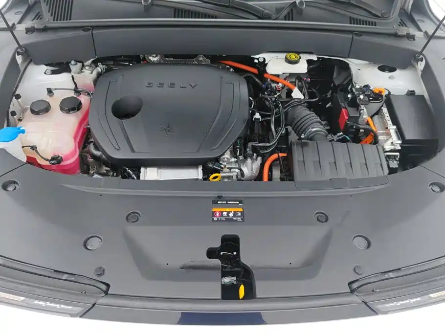 Фото 10 - Geely Galaxy Galaxy L7