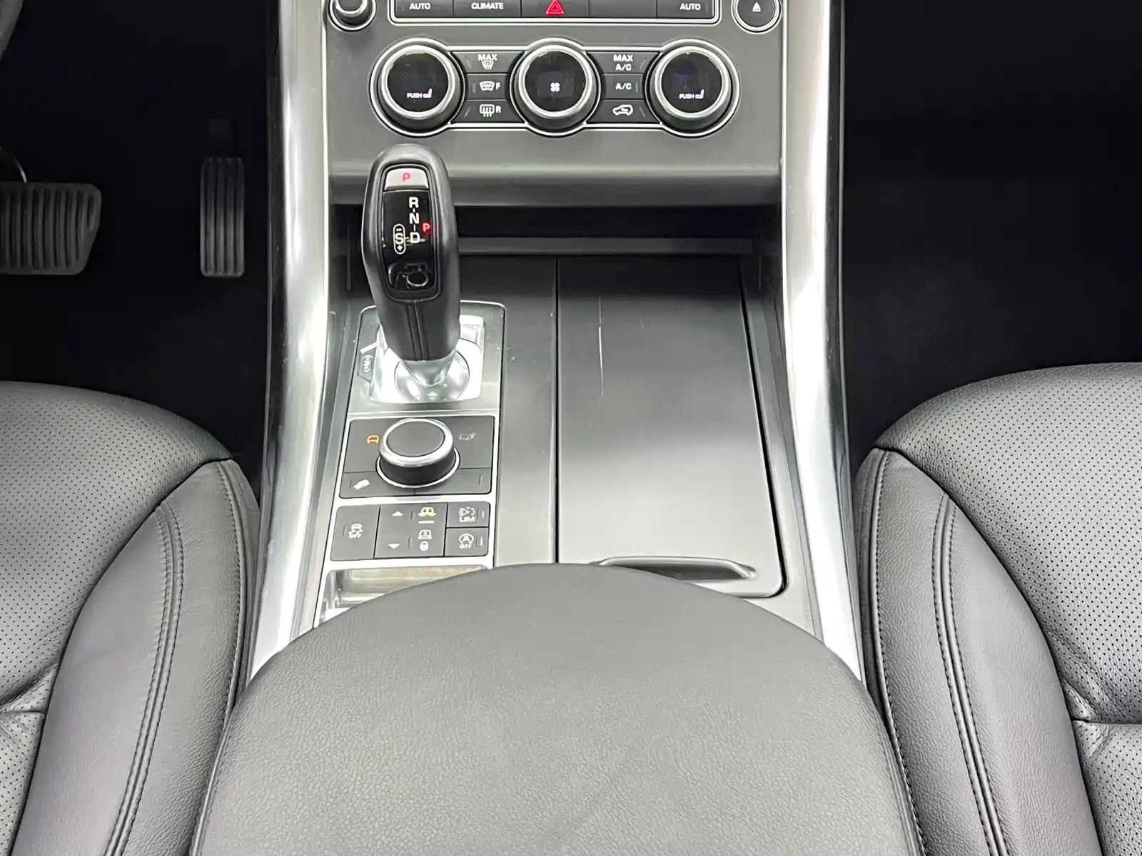 Фото 16 - Land Rover Range Rover Sport