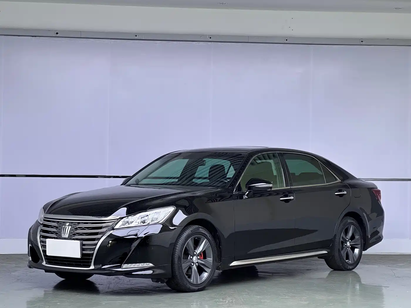Toyota Crown 2015 2.0T Fashion