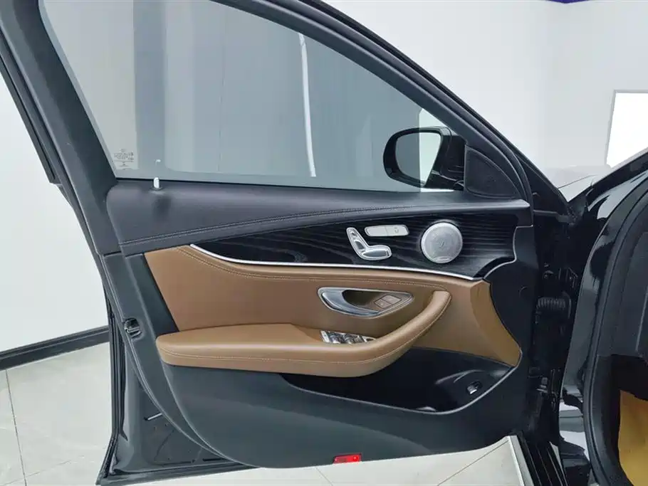 Mercedes-Benz E-Class 2021 E 260 L Sport фото 7