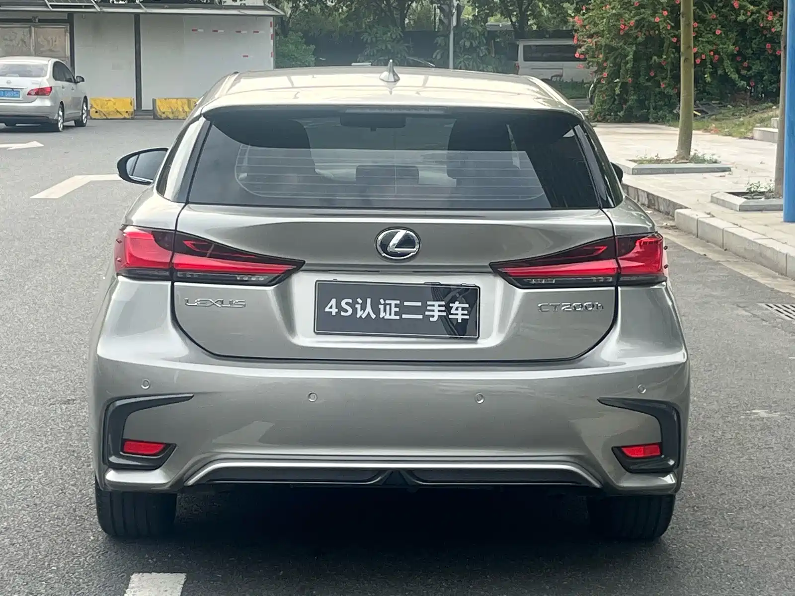 Фото 6 - Lexus CT