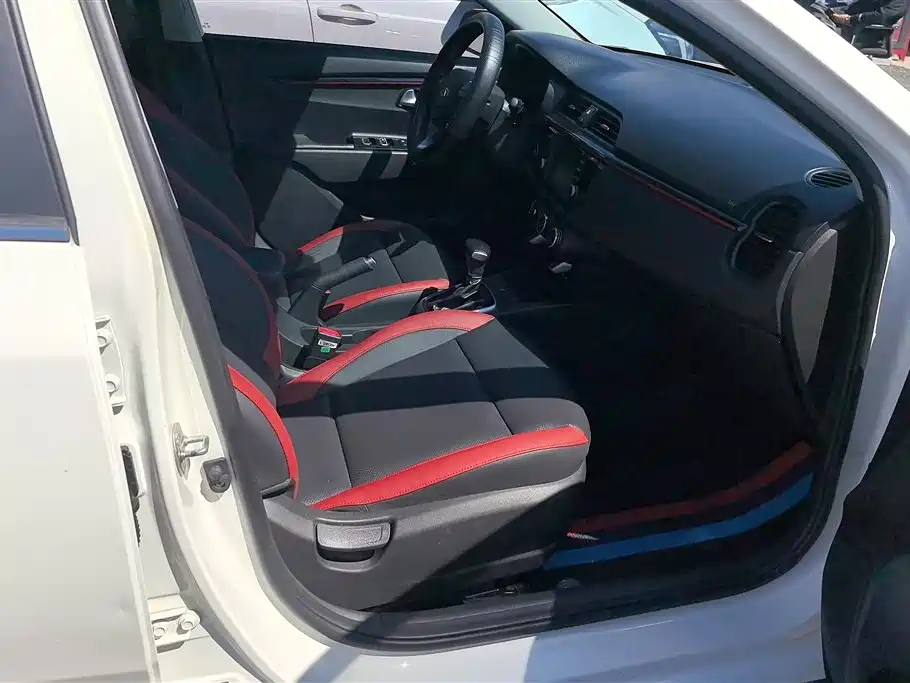 Kia KX CROSS 2018 1.6L Automatic Smart Sunroof Edition фото 8