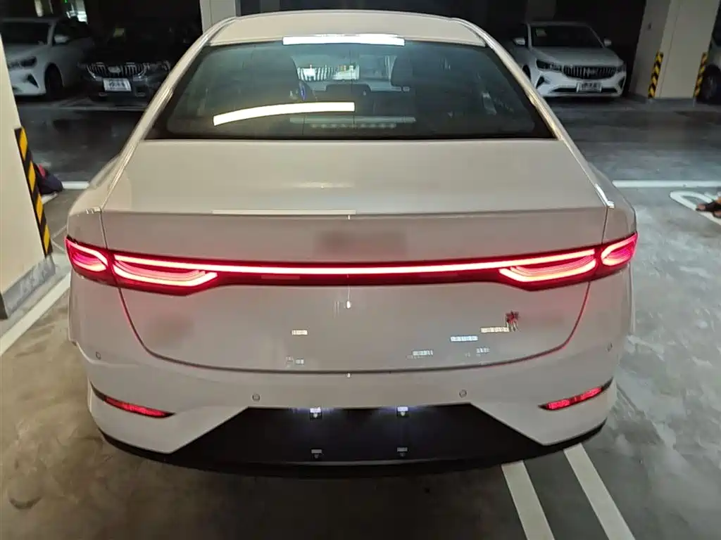 BYD Qin PLUS 2026 DM-i Smart Edition 128KM Progressive фото 6