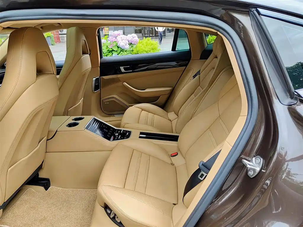 Porsche Panamera 2017 Panamera 4 Executive Long Wheelbase 3.0T фото 8
