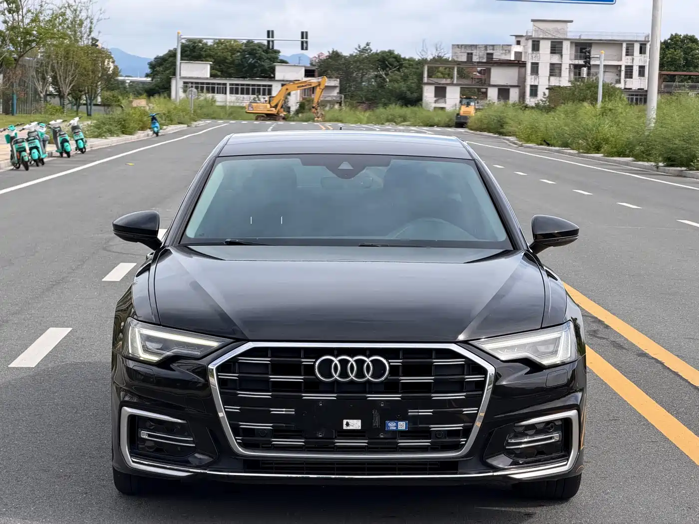 Фото 2 - Audi A6L
