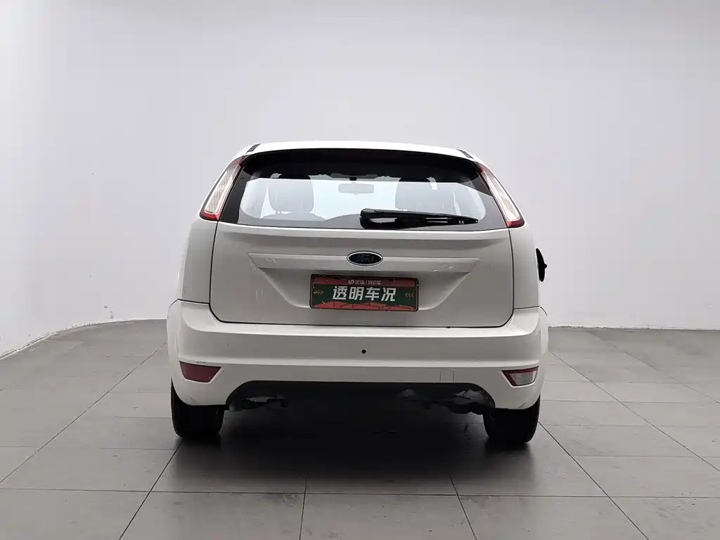 Фото 4 - Ford Focus