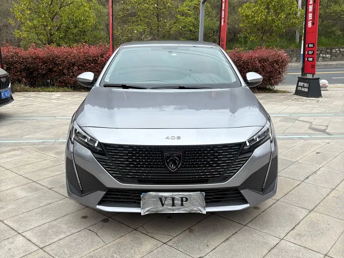 PEUGEOT 408