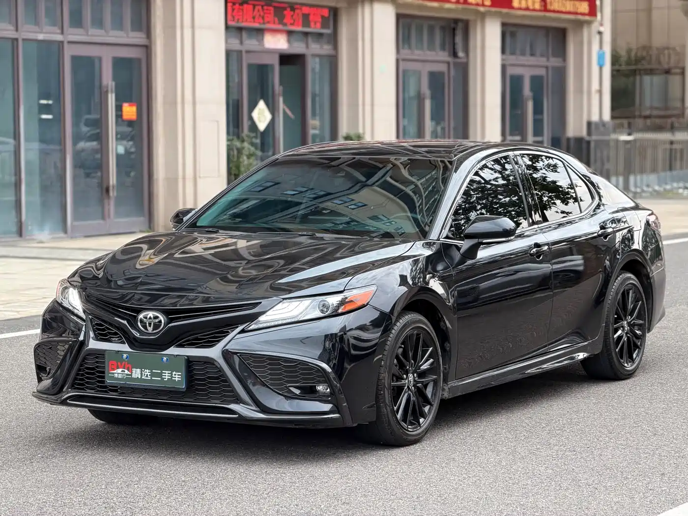 Toyota Camry 2023 2.0S Knight Edition фото 4