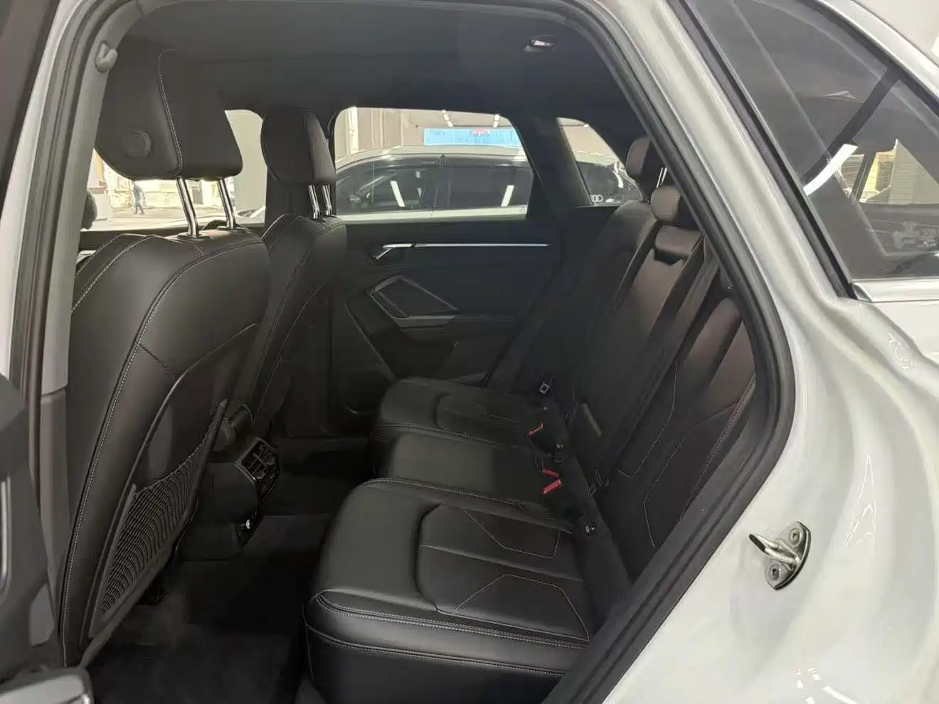 Audi Q3 2024 40 TFSI Fashion Sport фото 9