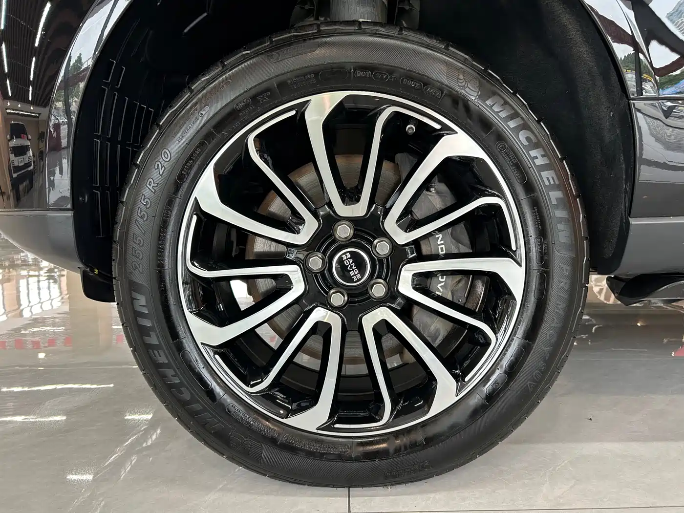 Land Rover Range Rover 2019 3.0 SC V6 Golden Age Edition фото 35