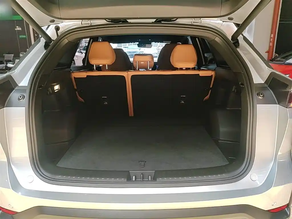 Geely Galaxy Galaxy L7 2025 EM-i 115km Explorer+ Edition фото 19