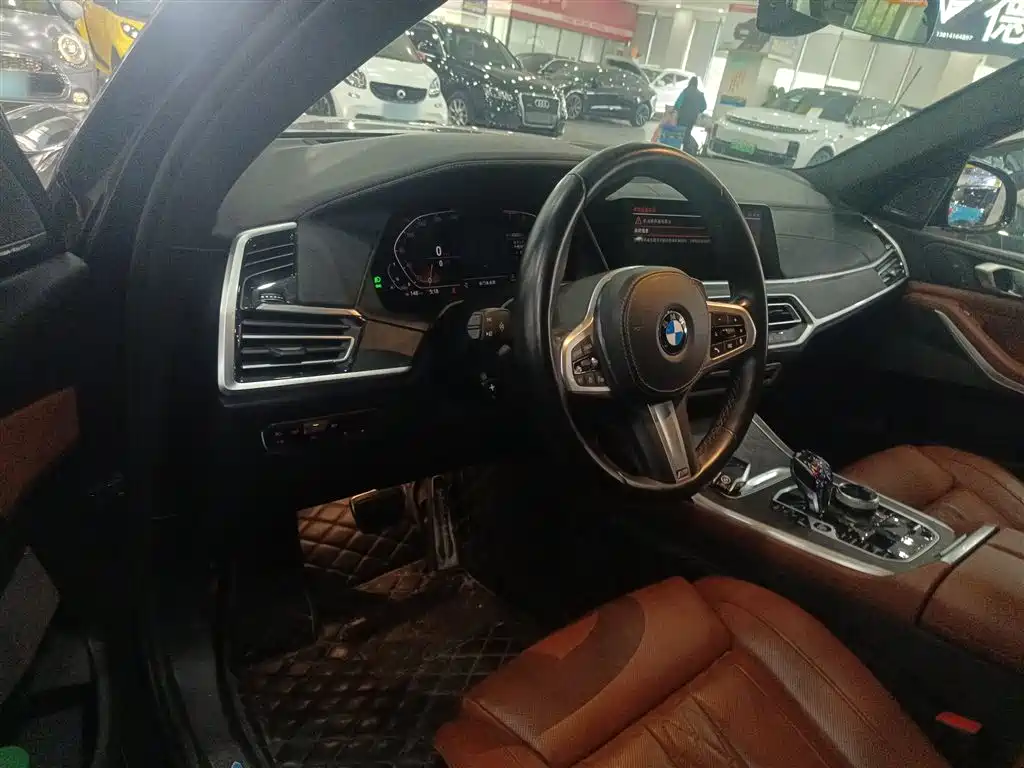 BMW X7 2022 xDrive40i Exclusive M Sport Package фото 10