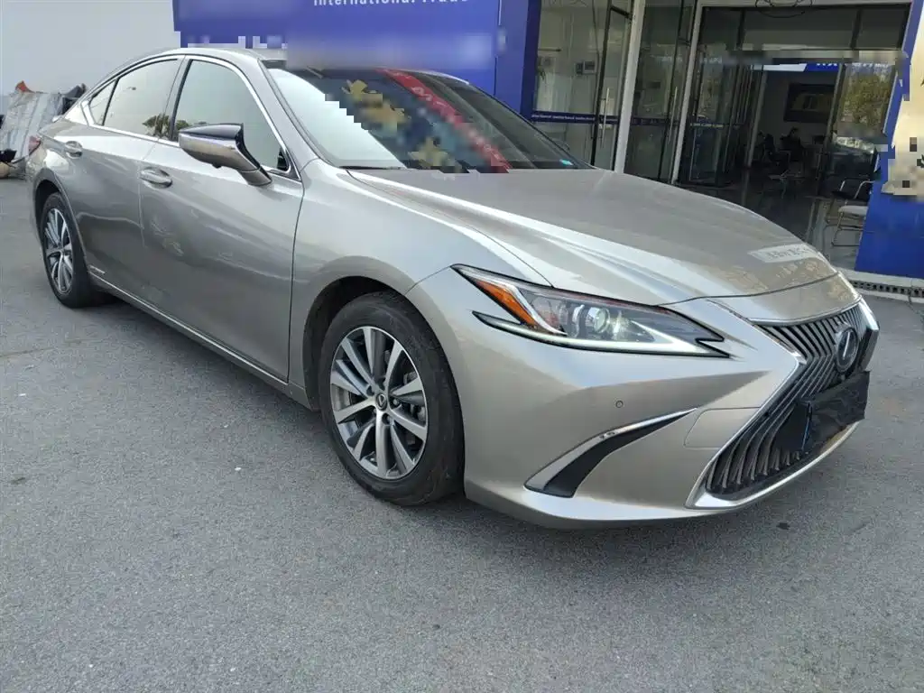 Lexus ES 2018 300h Excellence Edition China V фото 4