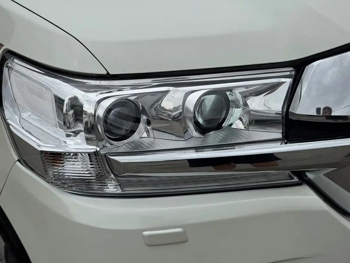 Toyota Land Cruiser (Import) 2018