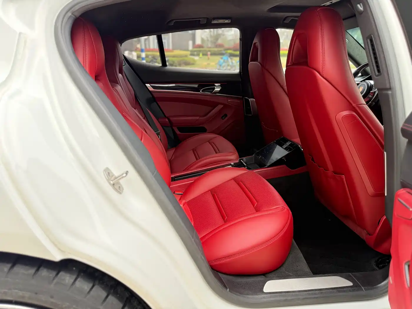 Porsche Panamera 2014 Panamera 4 3.0T фото 9
