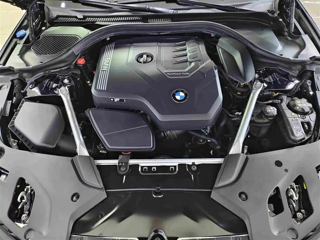 Фото 12 - BMW 5 Series