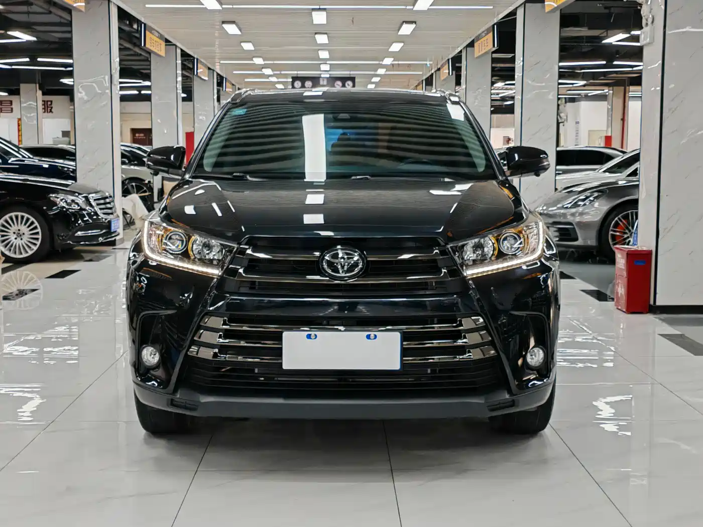 Toyota Highlander 2018 Model 2.0T 4WD Knight Edition 7-Seater China VI фото 4