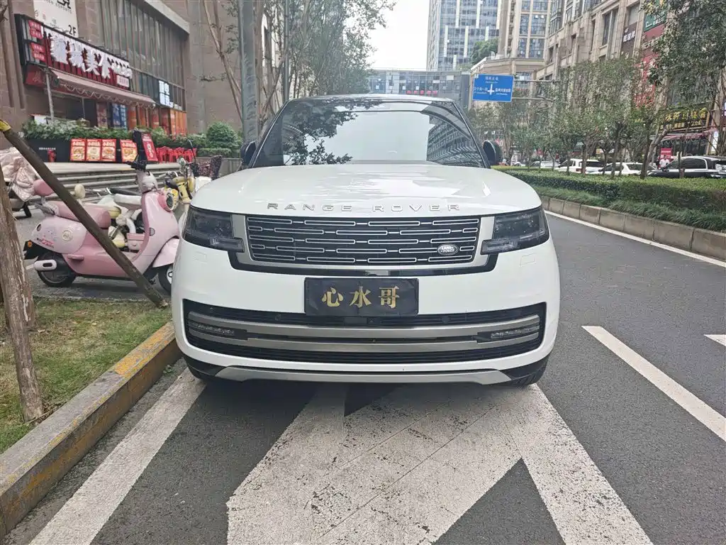 Photo 1 - Land Rover Range Rover