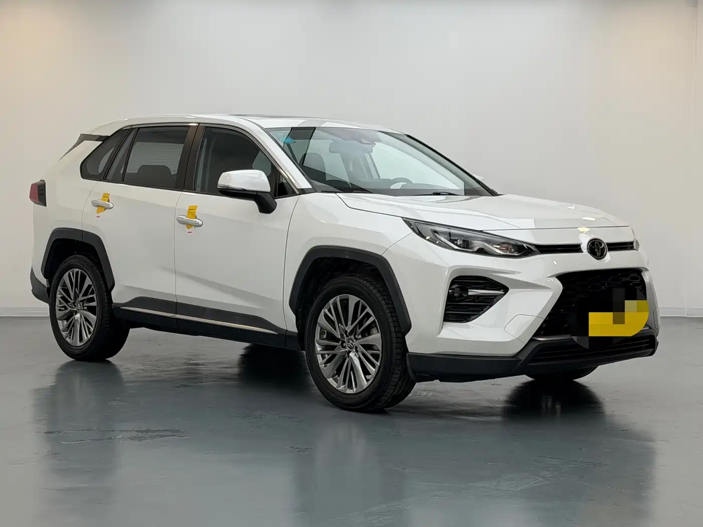Toyota Wildlander 2020 2.0L CVT 2WD Luxury Edition фото 3