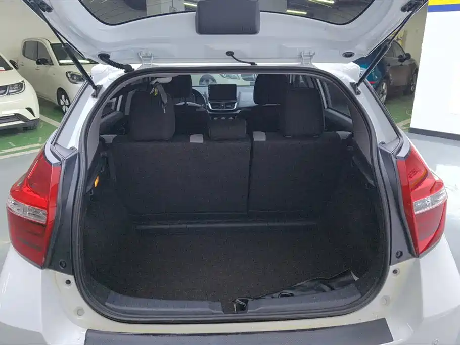 Toyota YARiS L Zhi Xuan 2021 1.5L CVT Leading Edition фото 4