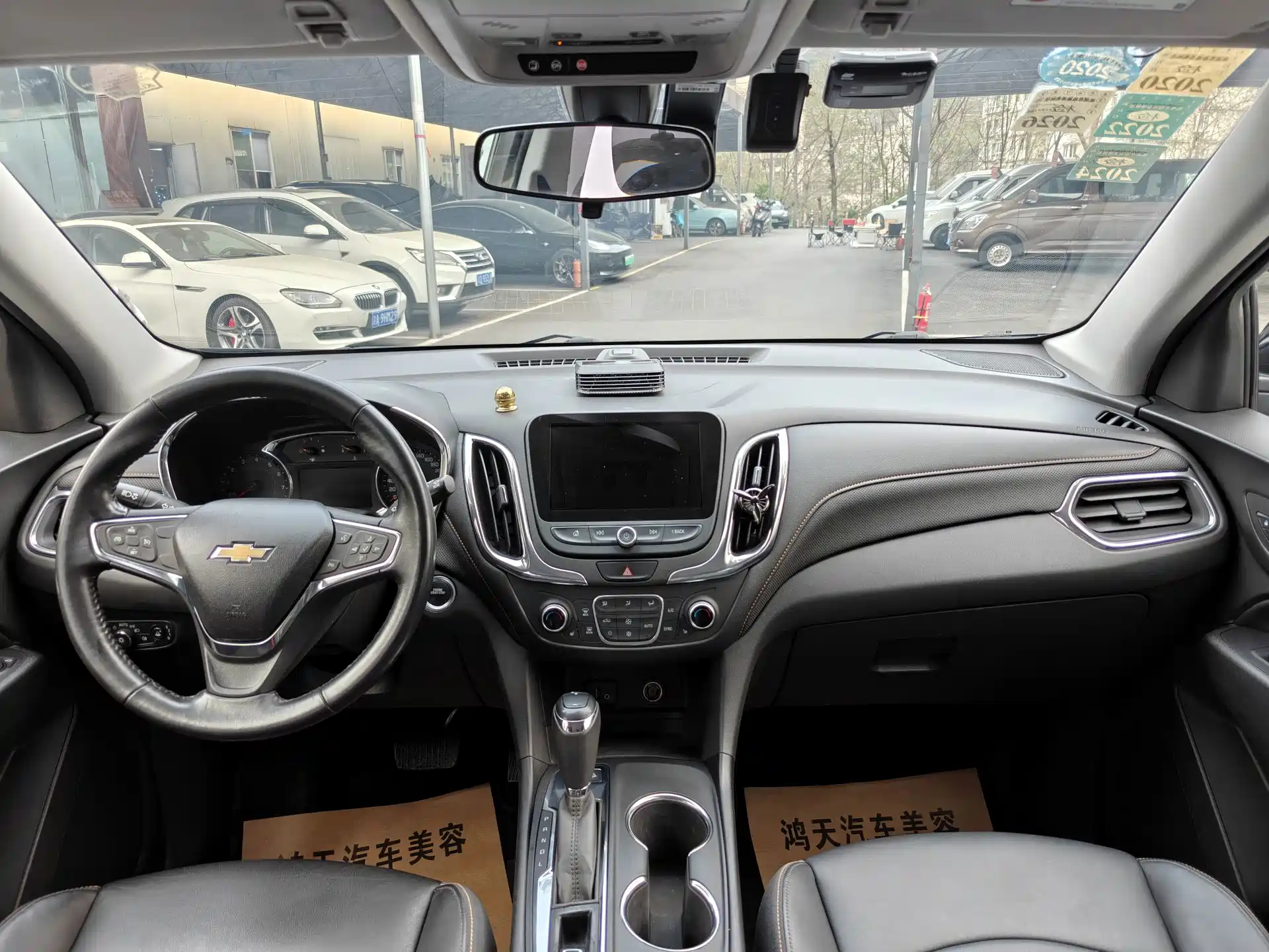 صورة 15 - Chevrolet Equinox