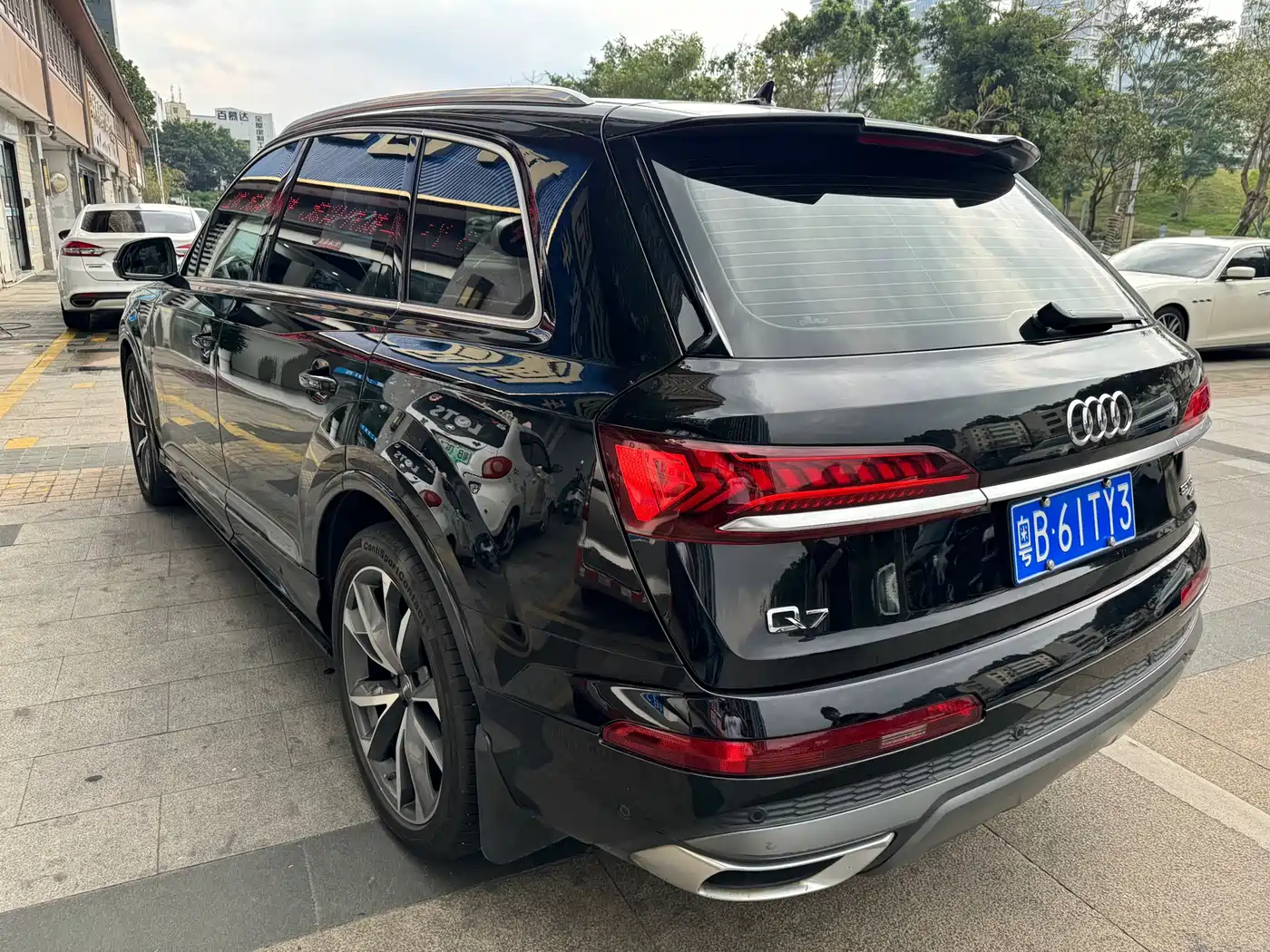 AUDI Q7