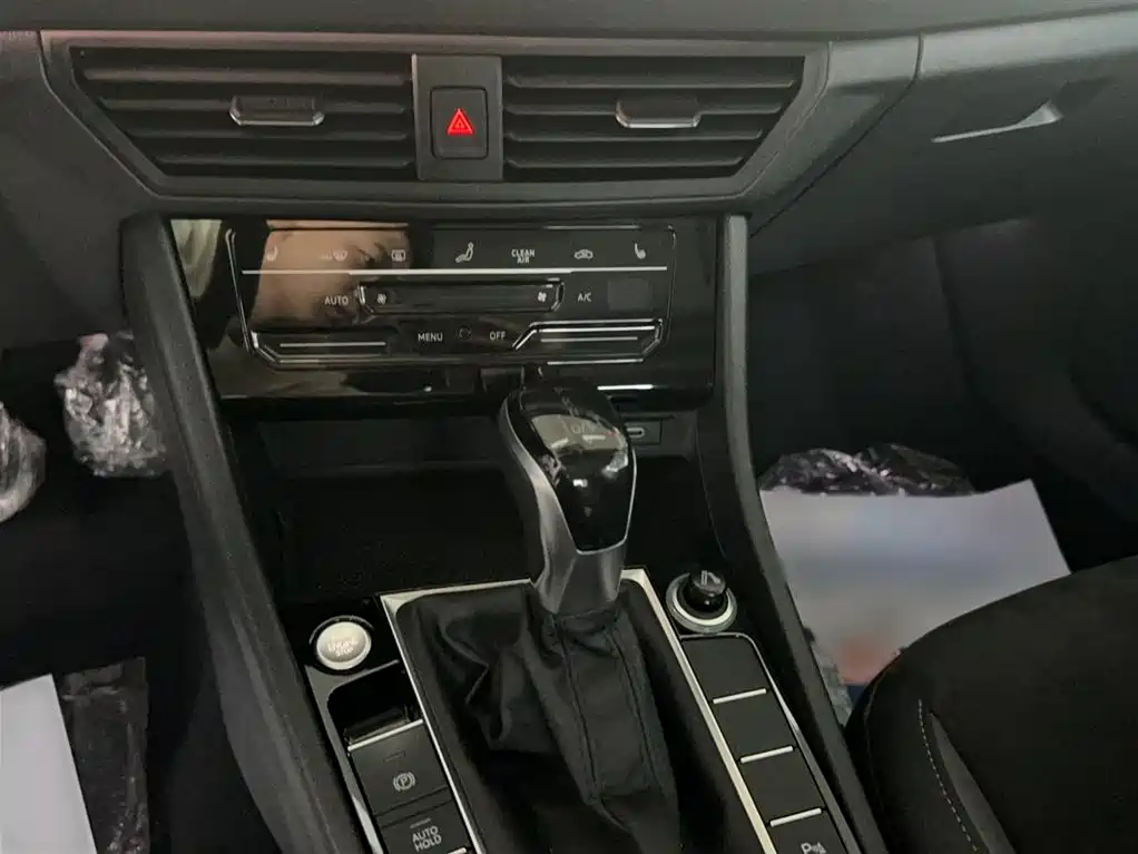 Volkswagen Sagitar 2021 280TSI DSG Luxury Smart Connect фото 6