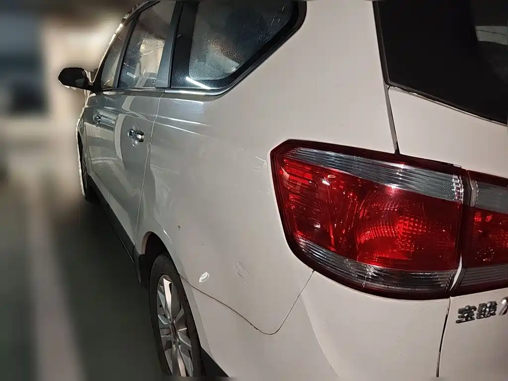 Фото 4 - Baojun 730