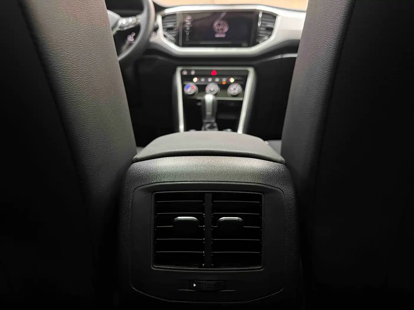 VOLKSWAGEN T ROC EXPLORING SONGS