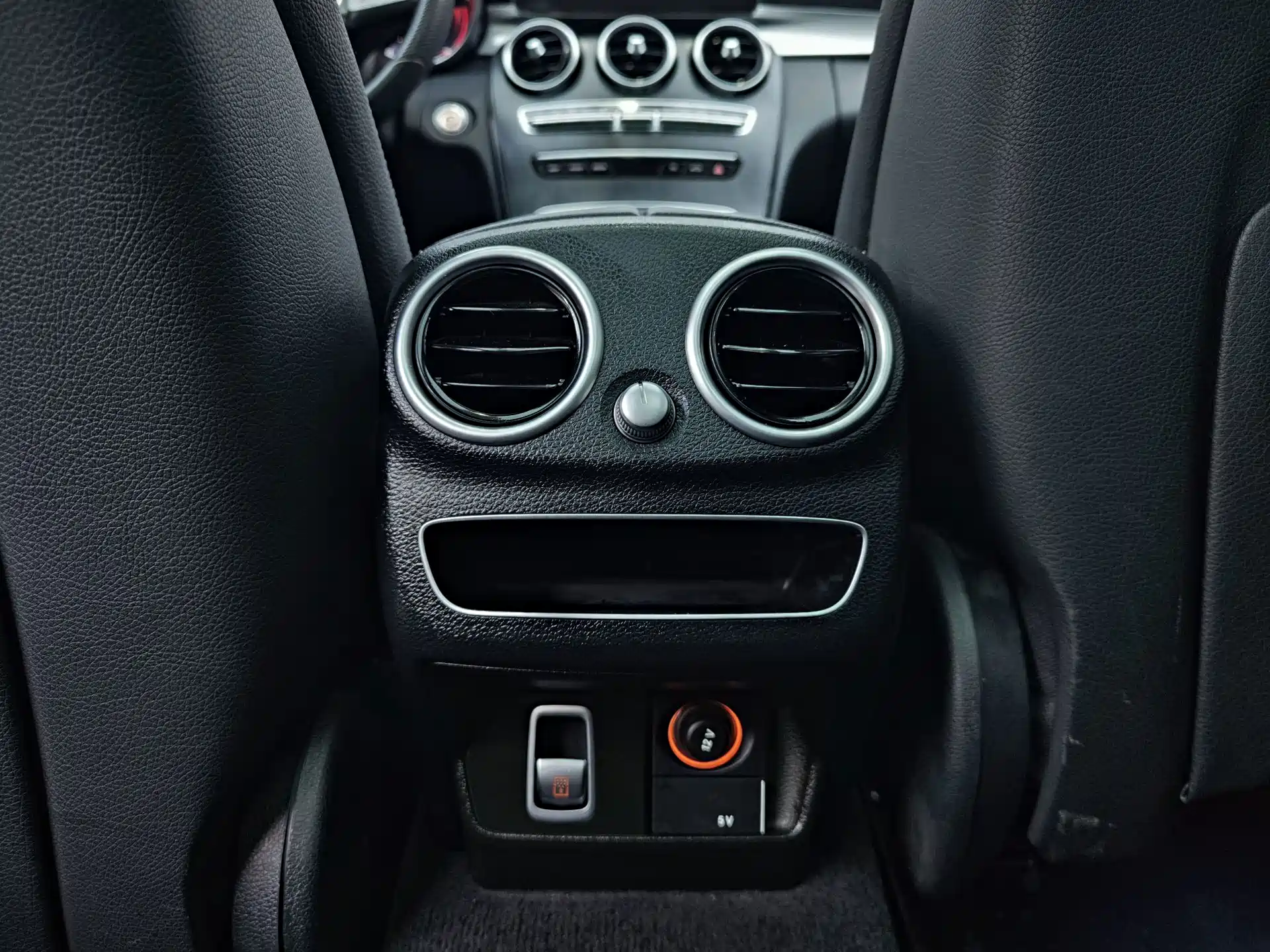 Фото 13 - Mercedes-Benz C-Class
