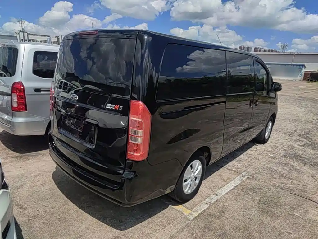 JAC Refine M3 2023 2022 PLUS IKEA Edition 1.8L Comfort Model