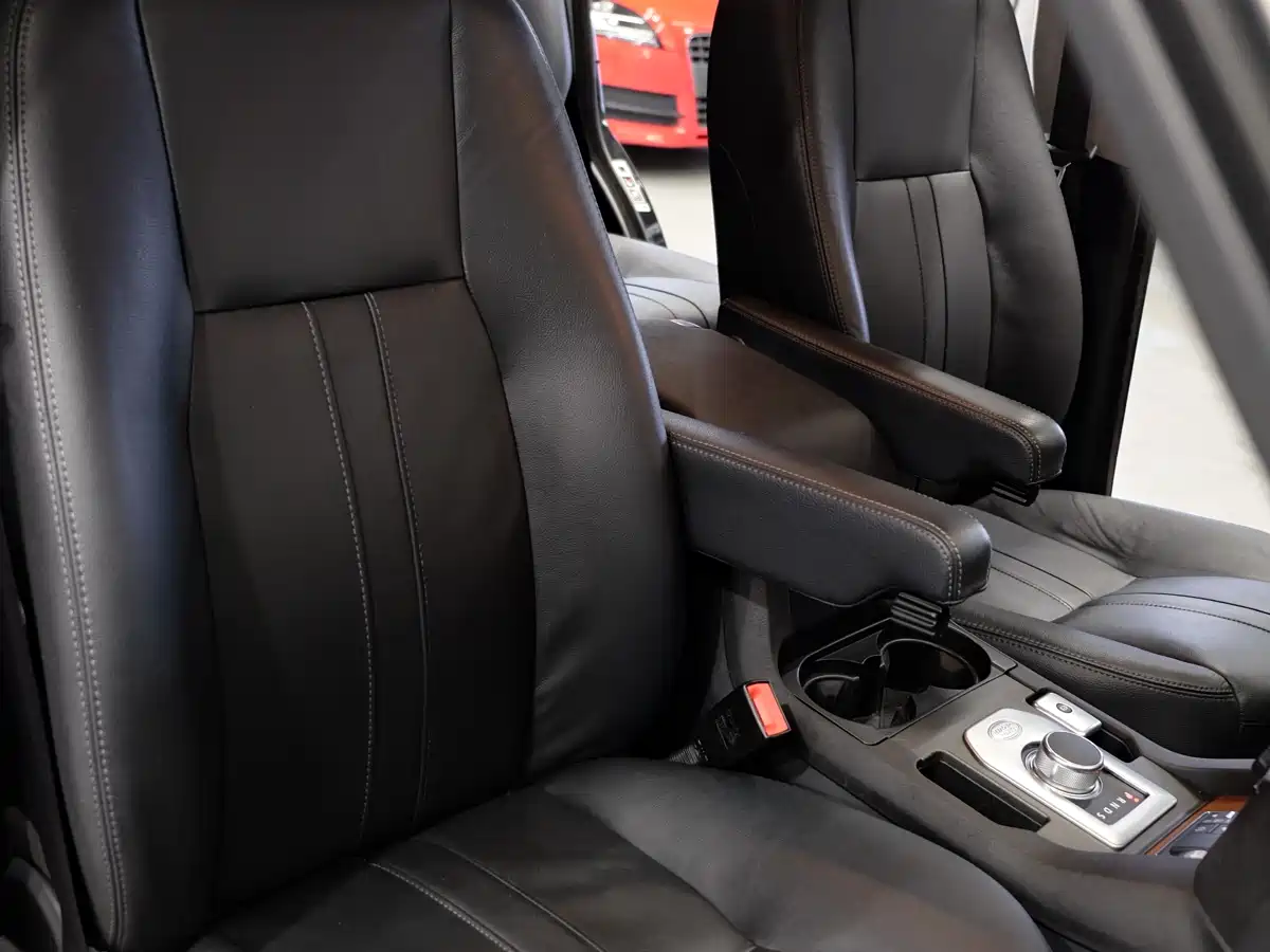 Land Rover Discovery 2015 3.0 SC V6 HSE Luxury фото 17