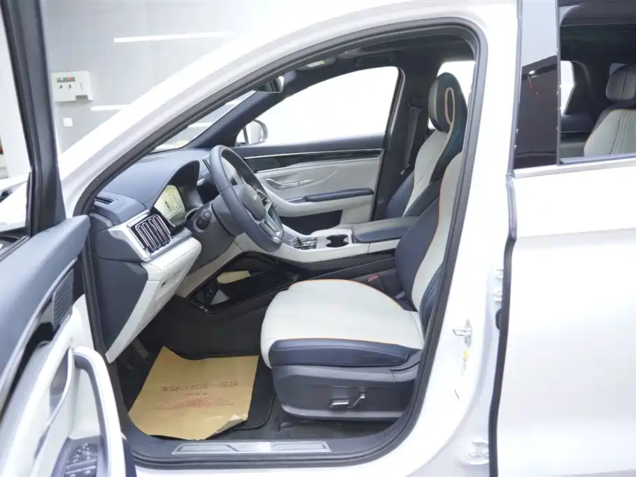 BYD Song PLUS PHEV 2023 Champion Edition DM-i 150KM Flagship PLUS фото 11