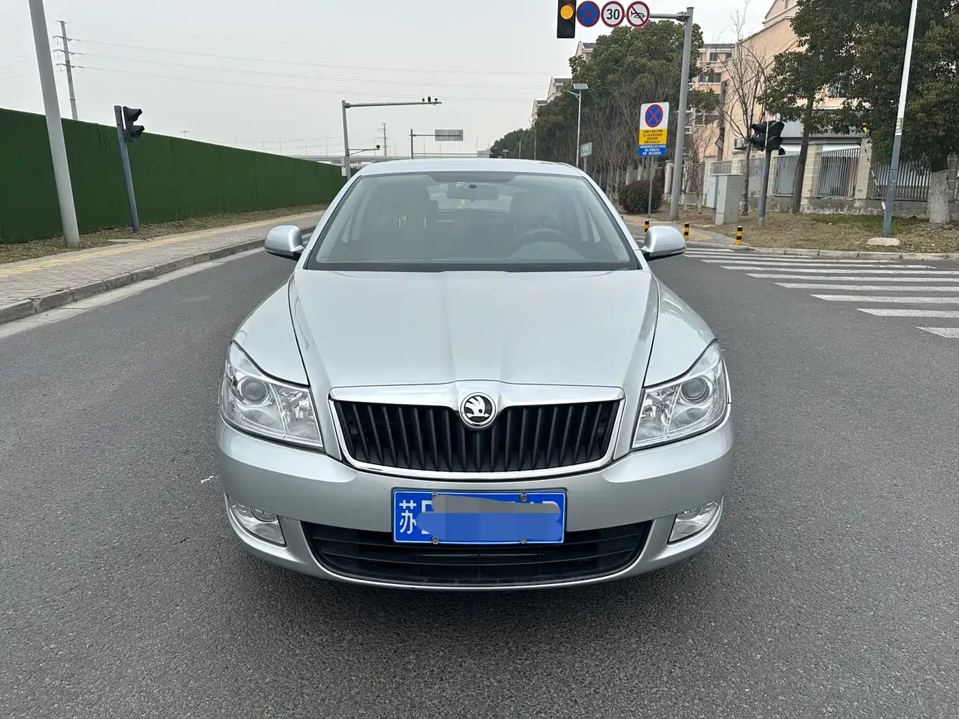 Škoda Octavia 2014 1.6L Auto Yijie Edition фото 2