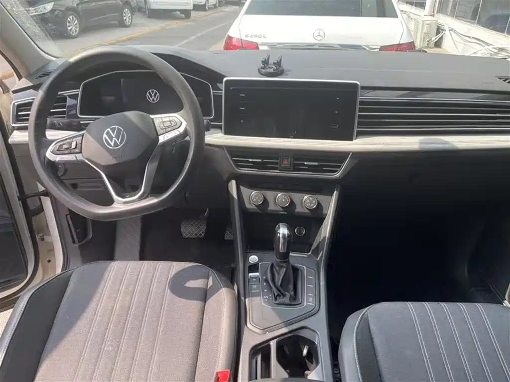 Volkswagen Tiguan L 2022 330TSI Automatic 2WD Comfort Edition фото 17