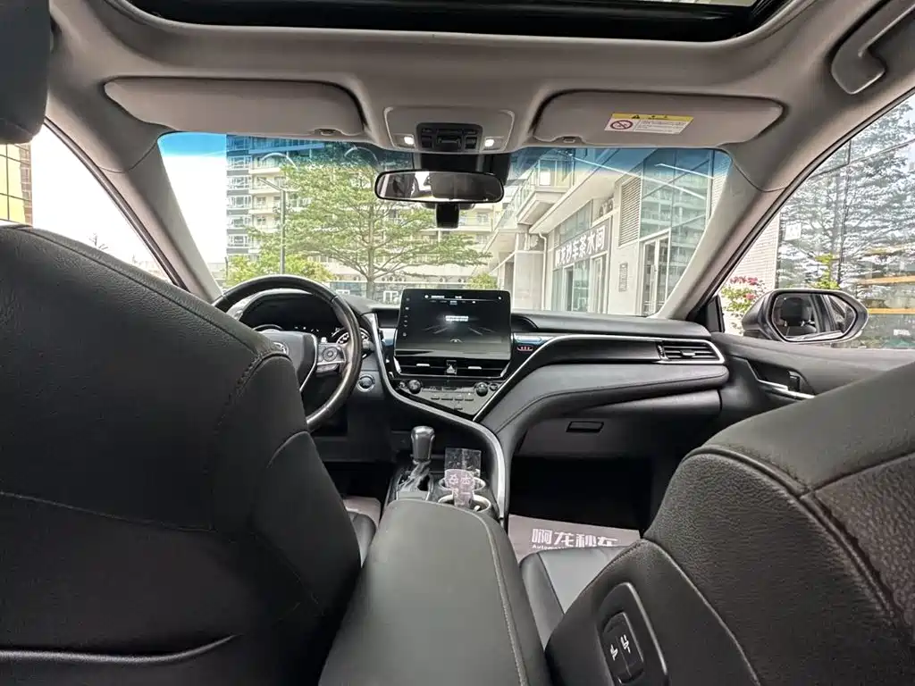 Toyota Camry 2021 2.0G Luxury Edition фото 18