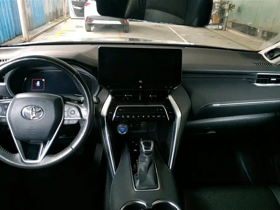 Toyota Lingfang HARRIER 2022 Hybrid 2.5L CVT 4WD Flagship Edition фото 13