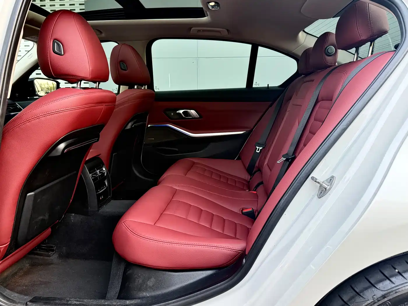 BMW 3 Series 2021 325Li M Sport Night Edition фото 9