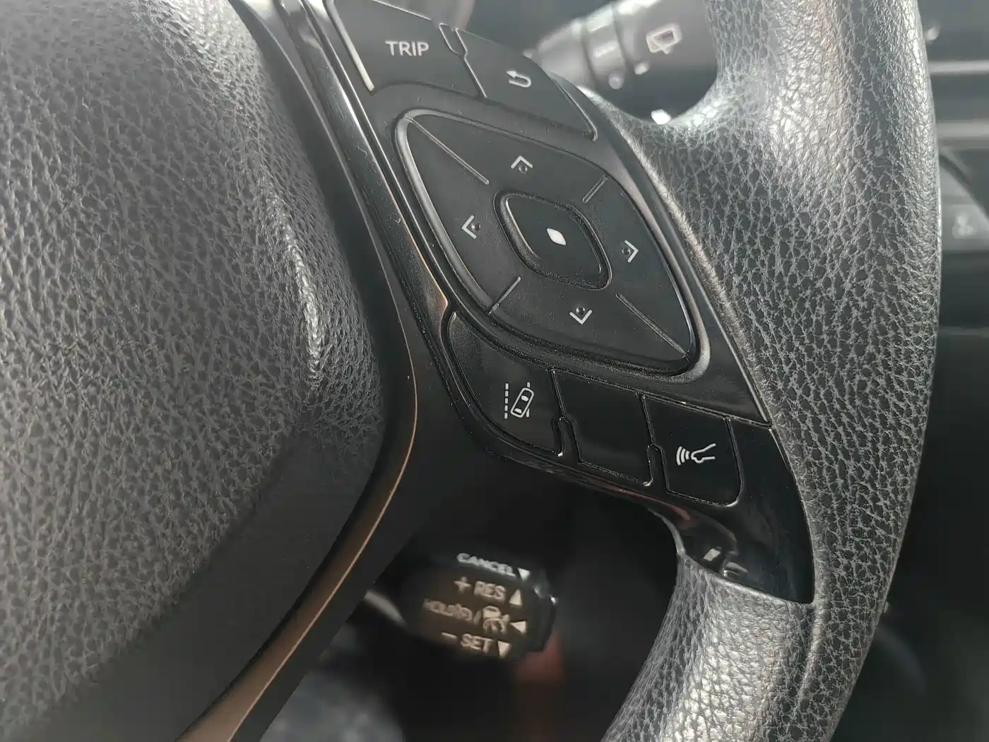 Toyota C-HR 2018 2018 2.0L Leading Edition China V