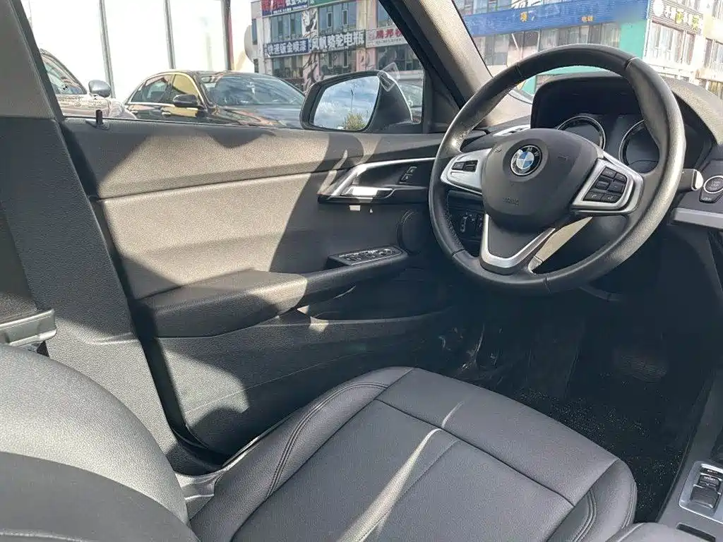 BMW 1 Series 2018 Facelift 118i Fashion фото 20