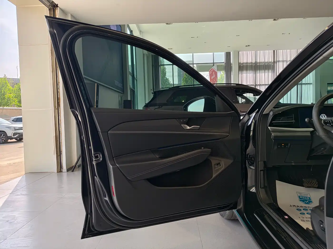 Volkswagen Passat 2025 Pro 380TSI Dragon Prestige Edition фото 6