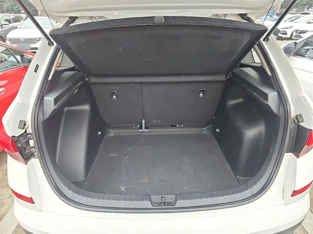 Škoda Kamiq 2020 Model 1.5L Automatic Comfort фото 9